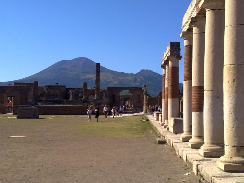 2-Hour Private Walking Tour of Pompeii - Human casts: seeing tragedy in the exact pose