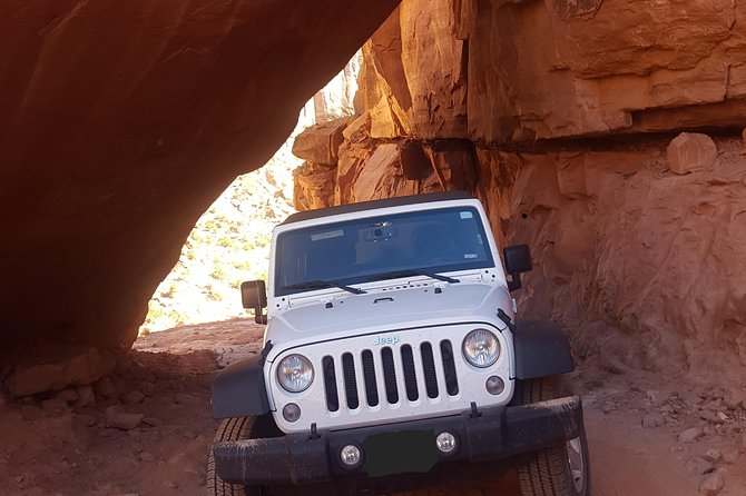 Do it like a local! Drive a canyon in the comfort of your personal SUV! - The Experience from the Guides’ Perspective