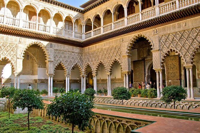 3-hour Seville Cathedral and Alcazar Skip-the-Line Combo Tour - A 3-hour combo that protects your day in Seville