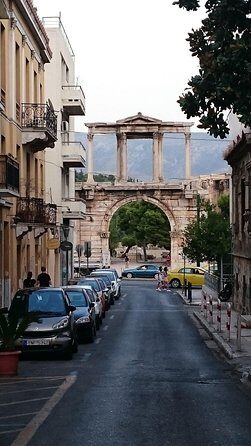 Acropolis monuments, Parthenon and Plaka, Monastiraki walking tour - Group size and hearing the guide on the hills