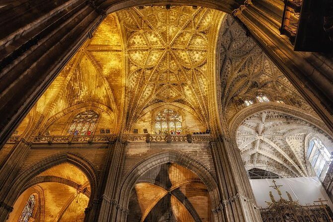 Alcazar and Cathedral of Seville Tour with Skip the Line Tickets - Stop 2: Giralda tower climb for the old viewpoint