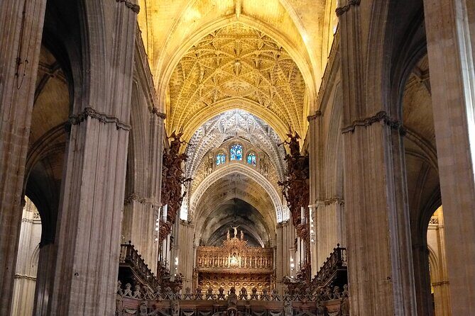 Alcazar and Cathedral, the must-sees, private tour. - Meeting at Plaza del Triunfo and How the Timing Plays Out