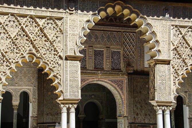 Alcazar de Sevilla Private - Jardines de los Reales Alcazares: 170 species over 60,000 m²