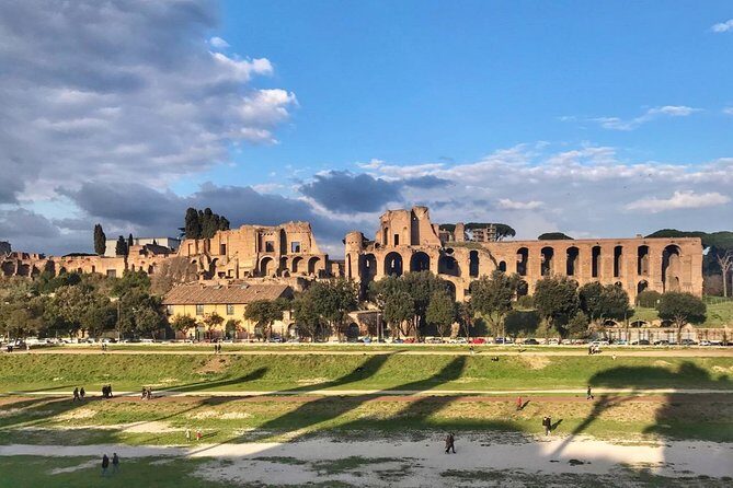 Arena Floor Access Experience for Colosseum & Roman Forum - Live guide or app-guided: pick the experience that matches your style