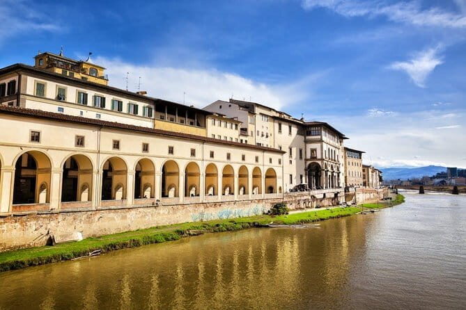 Art Florence: Uffizi Gallery Skip the line with Expert Insights - Guided Commentary and Question Time: What Changes When You Have a Pro