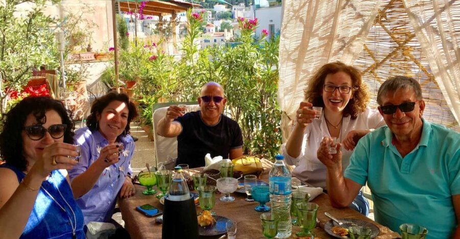 Athens: 7-Course Dinner and Wine Pairing with Acropolis View - Meeting Dimitris and Savvas in Monastiraki (and finding the fifth floor)