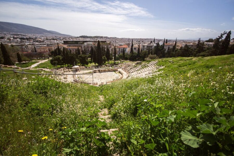 Athens: Highlights and Acropolis Guided Tour - Small-group format: why it feels better than hopping on and off