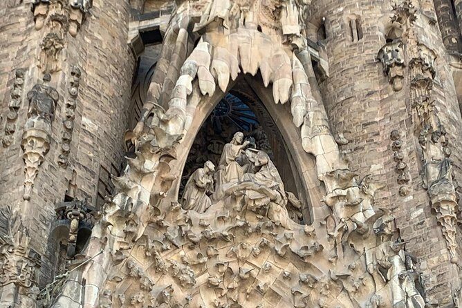 Barcelona in One Day: Gaudí, Gothic Quarter &Tapas (Private Tour) - Plaça Nova to Catedral de Barcelona: Roman Lettering Meets Gothic Space