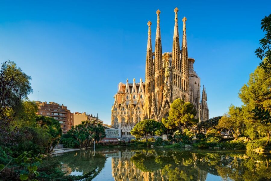 Barcelona Private Tour: Sagrada Familia,Park Güell & Pedrera - Key highlights that make this tour work