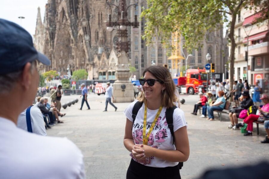 Barcelona: Sagrada Familia Fast-Track Guided Tour - Who This Tour Suits Best (and Who Should Rethink It)