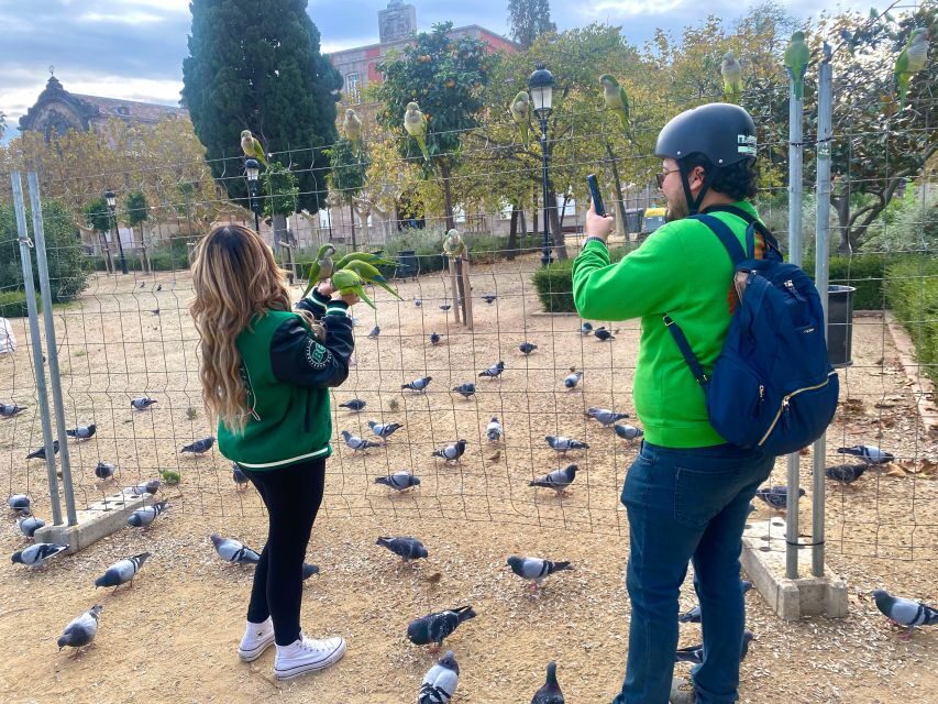 Barcelona: Sagrada Familia Private E-Scooter Tour - Arc de Triomf and Parc de la Ciutadella: the reset before you wrap