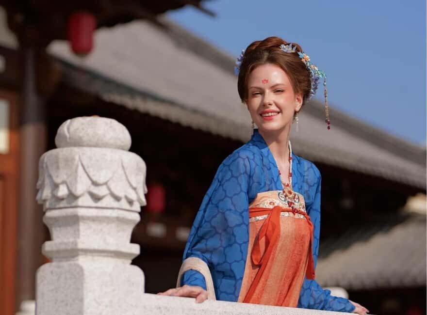 Beijing: Explore the Forbidden City in Hanfu - Hair, makeup, and accessories: the part that makes photos (and walking) easier