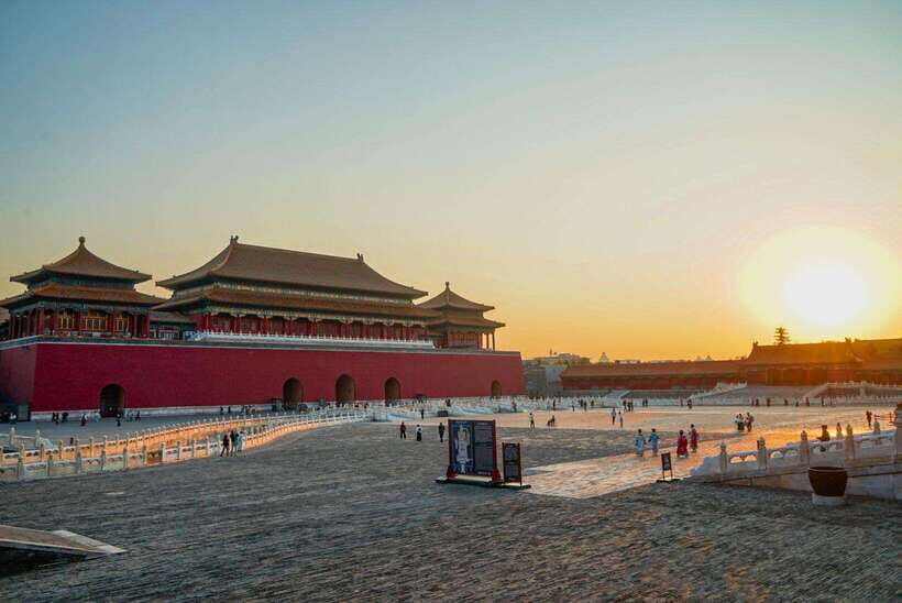 Beijing: Highlights of Forbidden City Private Walking Tour - Tian’anmen Square Reservations and a Clean Morning Flow