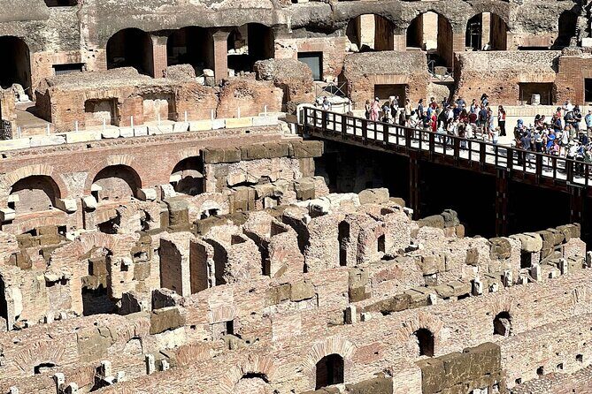 Colosseum Arena, Palatine Hill & Roman Forum max 6 visitors Tour - Palatine Hill: elite homes and the view of power