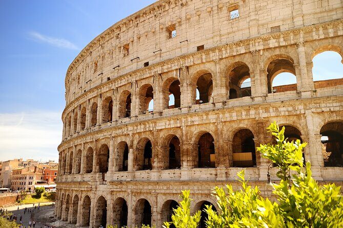 Colosseum Escorted Entrance Combo Pass with Open Bus - What to bring and how to sail through security