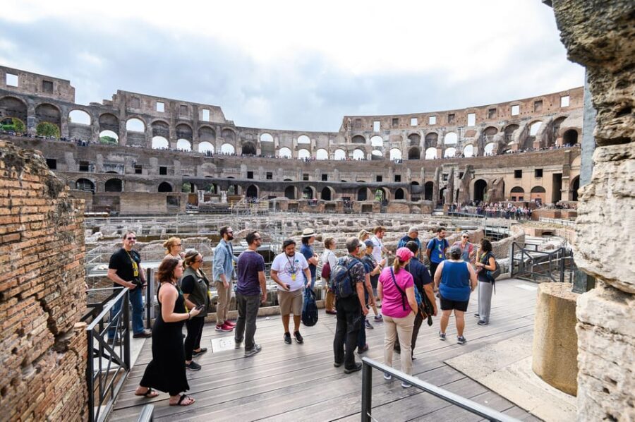 Colosseum, Roman Forum, Palatine Hill access and AudioGuide - Meeting at Colosseo/Fori Imperiali and getting in smoothly