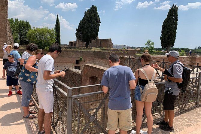 Colosseum Tour with Palatine Hill and Roman Forum - A 2-hour hit of the Colosseum, Roman Forum, and Palatine Hill