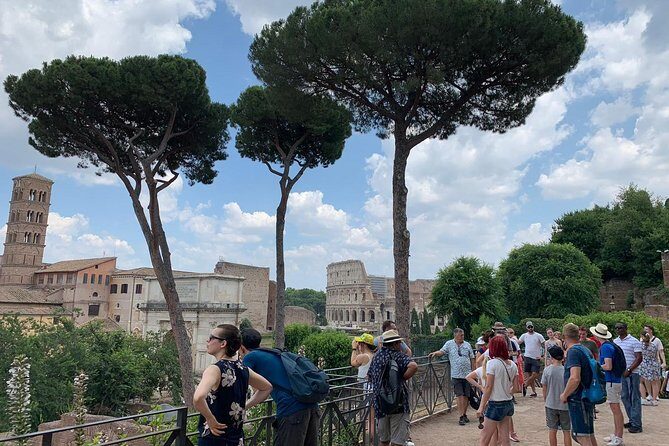 Colosseum Tour with Palatine Hill and Roman Forum - Guides, audio headsets, and how to handle different speaking styles