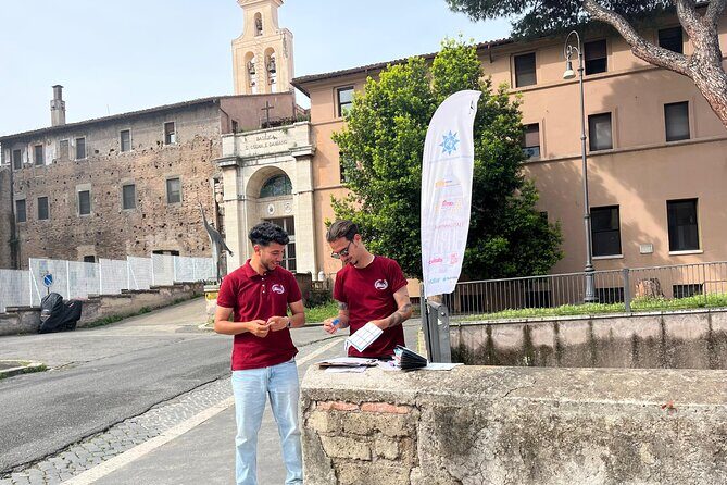 Colosseum with Arena, Roman Forum and Palatine Hill Guided Tour - Group size and guides: what makes this tour feel great