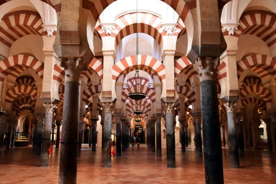 Córdoba Guided Tour of the Mosque, Jewish Quarter & Alcazar - A 4-Hour Córdoba Loop That Saves Your Energy