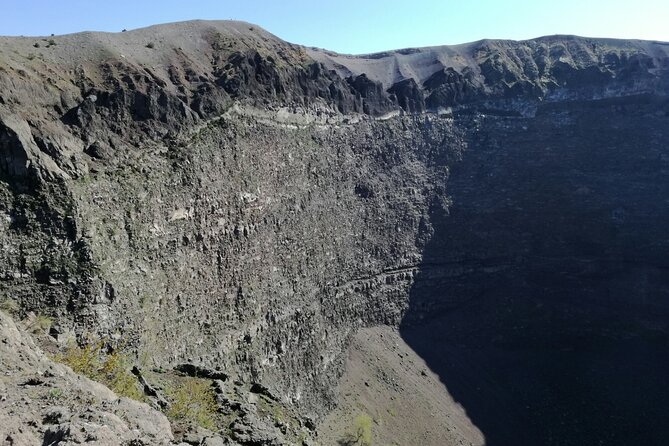 Discovering the Vesuvius - VIP tour / Small group - What included tickets and lunch mean for your day