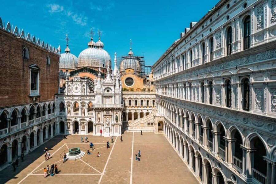 Doge's Palace, Bridge of Sighs & Prison Skip-the-Line Tour - Art you’ll notice more after the guide explains the room