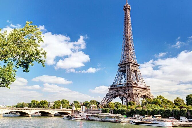 Eiffel Tower Access up to Summit with Guiding Host - Eiffel Tower Summit Access With a Host: What You’re Really Buying