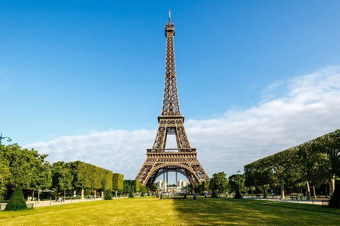 Eiffel Tower Access up to Summit with Guiding Host - Price and Value: Is $225.51 Worth It?