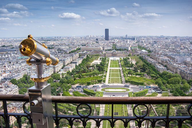 Eiffel Tower and City Tour by Bus with Seine River Cruise Option - Getting There: Start in the 15th, Finish by the Tower