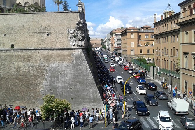 Enjoy Vatican Museums , Sistine Chapel : guided tour - The St. Peter’s Basilica connection (and what happens on Wednesdays)