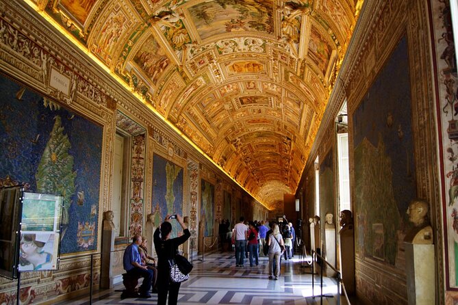 Entire Vatican Tour Experience Treasure of the Sistine Chapel - Group size, pacing, and the guide factor