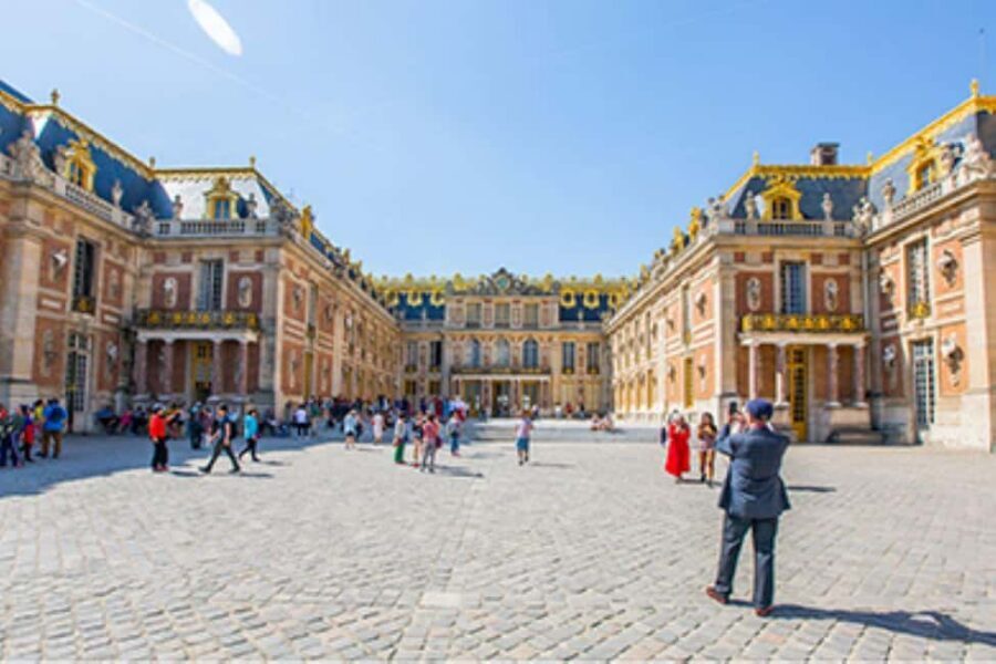 Excursion from Paris to Versailles Palace by Tootbus - Meeting point in Paris: the address switch you need to catch