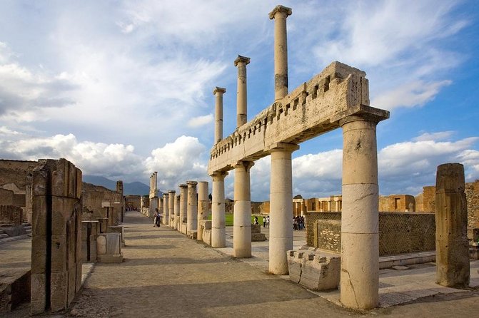 Explore Pompeii Half Day Highlights Tour with Pickup from Naples - Naples to Pompeii: how the pickup really works