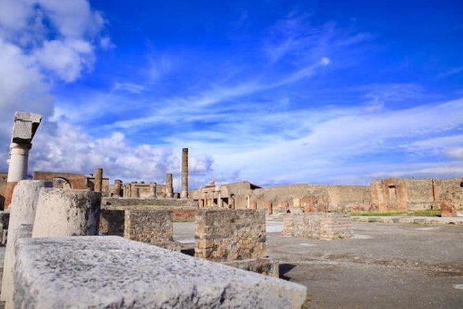 Fast Access Exclusive Private Ancient Pompeii Herculaneum & Oplontis Guided Tour - Stop 3: Herculaneum (Ercolano) and the street-level feel of daily life