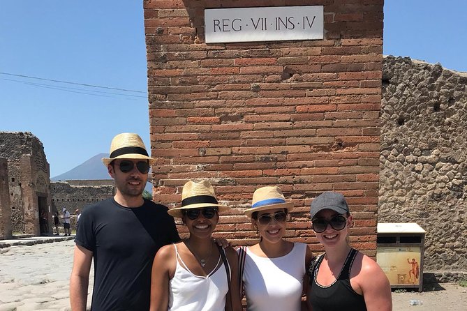 Fast Access Exclusive Private Ancient Pompeii Herculaneum & Oplontis Guided Tour - Dress code, tickets, and the kind of traveler who’ll enjoy this