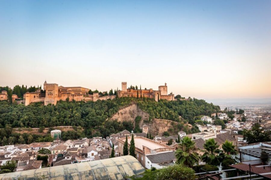 Fast-Track Alhambra & Nasrid Palaces Guided Tour - Alcazaba Fortress: Views, Walls, and the Defensive Side of Beauty