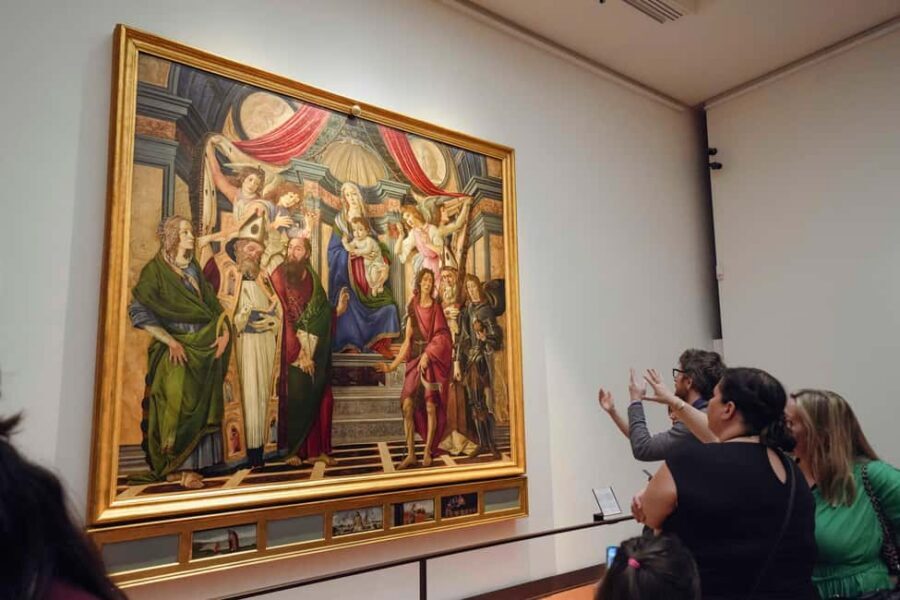 Florence: Fast Track Uffizi Gallery Guided Tour - Small Group Comfort: Hearing the Guide and Moving Efficiently