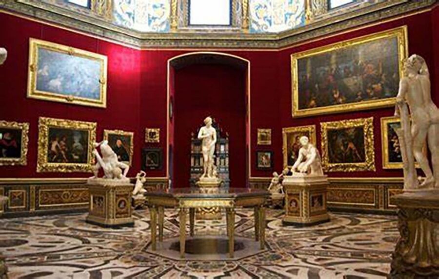 Florence: Fast-track Uffizi Gallery Hosted Tickets - The Medici Story You’ll Hear as You Walk