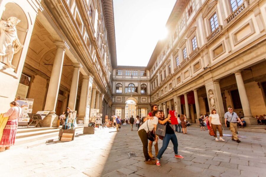 Florence: Skip-the-Line Uffizi Gallery Small Group Tour - Skip-the-Line Entrance and a Small-Group Pace at the Uffizi