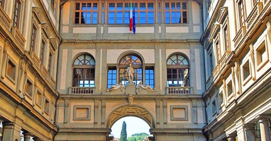 Florence: Skip-the-Line Uffizi Museum Tour Kids & Families - Meeting Neptune: Starting Behind Piazza Signoria’s Famous Fountain