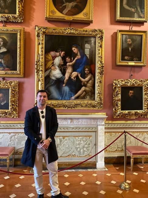 Florence: Uffizi Gallery Guided Tour, Skip-the-Line Tickets - Elevator access and what to expect physically