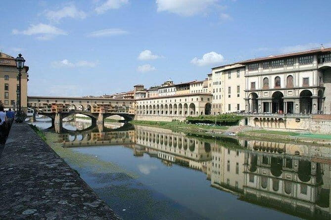 FLORENCE: Uffizi Gallery + Palazzo Vecchio monolingual Guided Tour - Small Group - Uffizi Gallery: timed entry plus a guide-shaped route