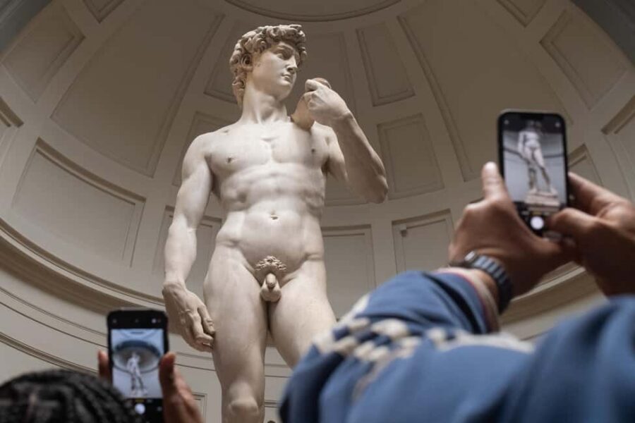 Florence: Walking Tour with David, Duomo & Uffizi Gallery - Uffizi Gallery Finish: Botticelli and Da Vinci With Guided Direction