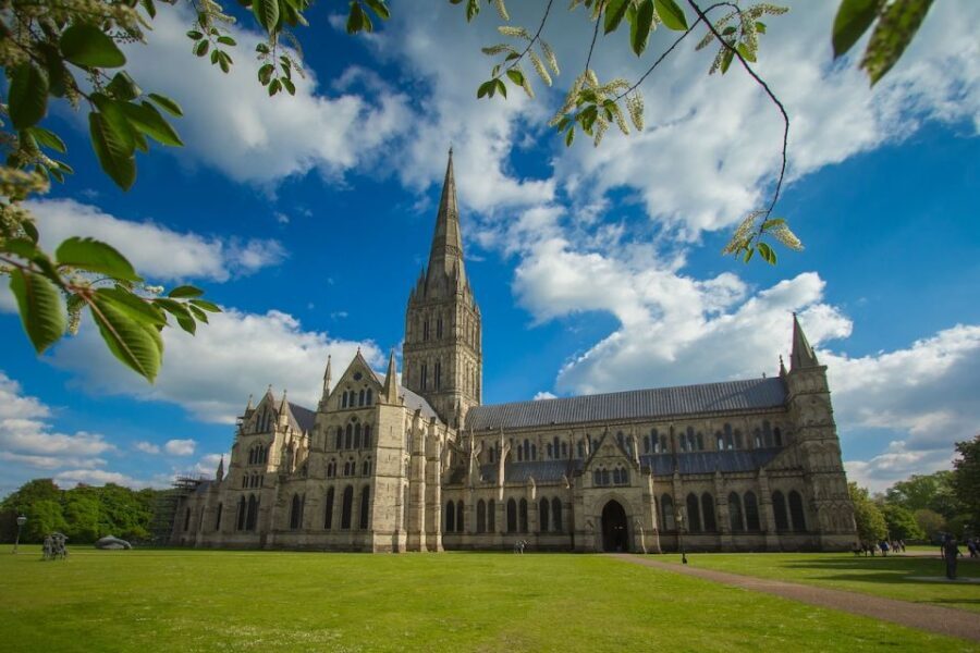 From Bath: Private Stonehenge and Salisbury Tour with Pickup - Free Time in Salisbury: Walk, Grab Lunch, and Choose Your Own Pace