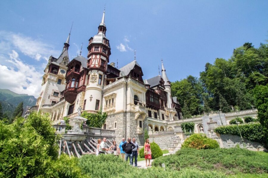 From Bucharest: Brasov Peles & Dracula's Castle Day Tour - Peles Castle in Sinaia: Royal Luxury Meets a Timed Visit