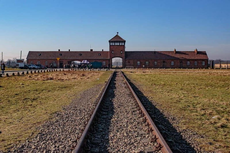 From Krakow: Auschwitz-Birkenau Guided Full-Day Tour - Headsets and real communication: the difference between hearing and guessing