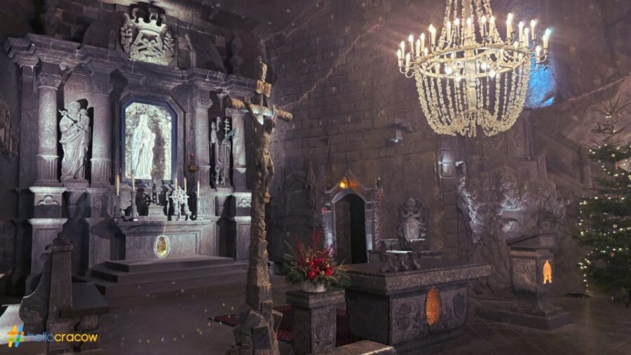 From Krakow: Guided Tour in Wieliczka Salt Mine - How the 2.5-hour guided visit keeps you moving