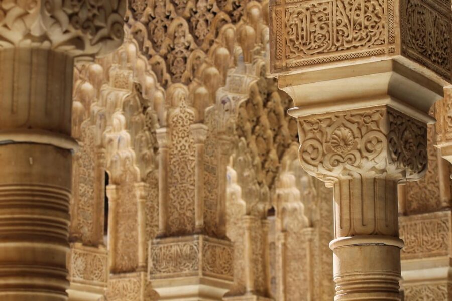 From Málaga: Sunset Alhambra Tour with Tickets - Gate of the Seven Floors and Calle Real: Where Stories Begin