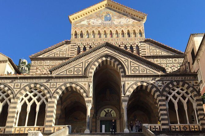 From Naples: Amalfi Coast & Pompeii Small Group Tour - The Amalfi coast day stops: Agerola photo views and Amalfi town time