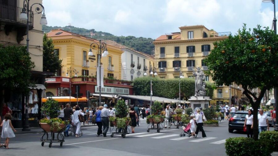 From Naples: Private Tour to Pompeii, Sorrento, and Positano - Getting Picked Up in Naples: The Easy Part